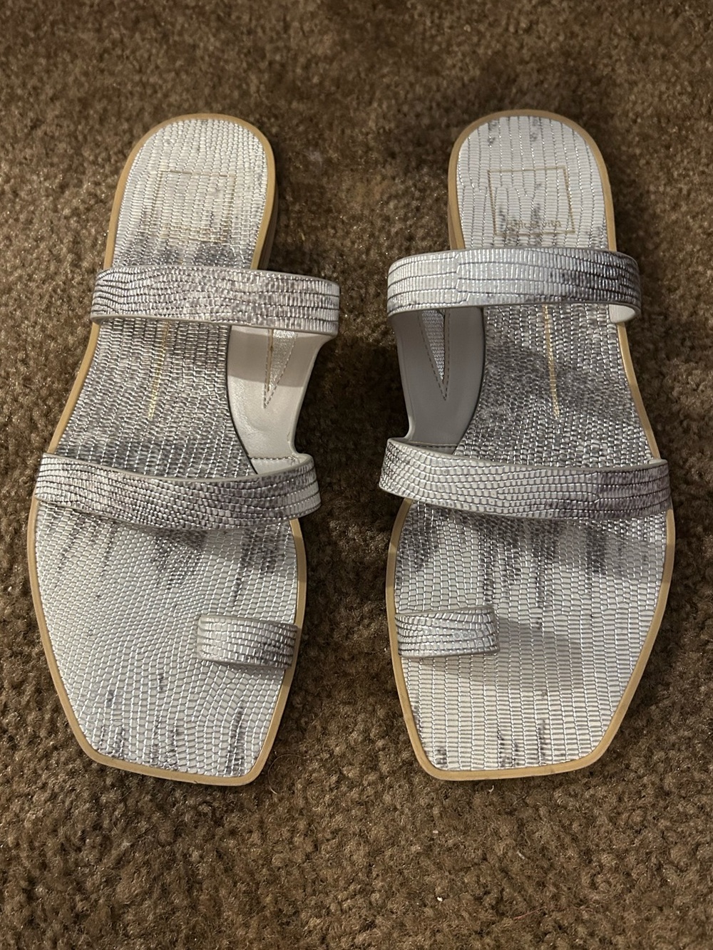 Dolce Vita Silver Textured Double-Strap Toe-Ring Sandals
